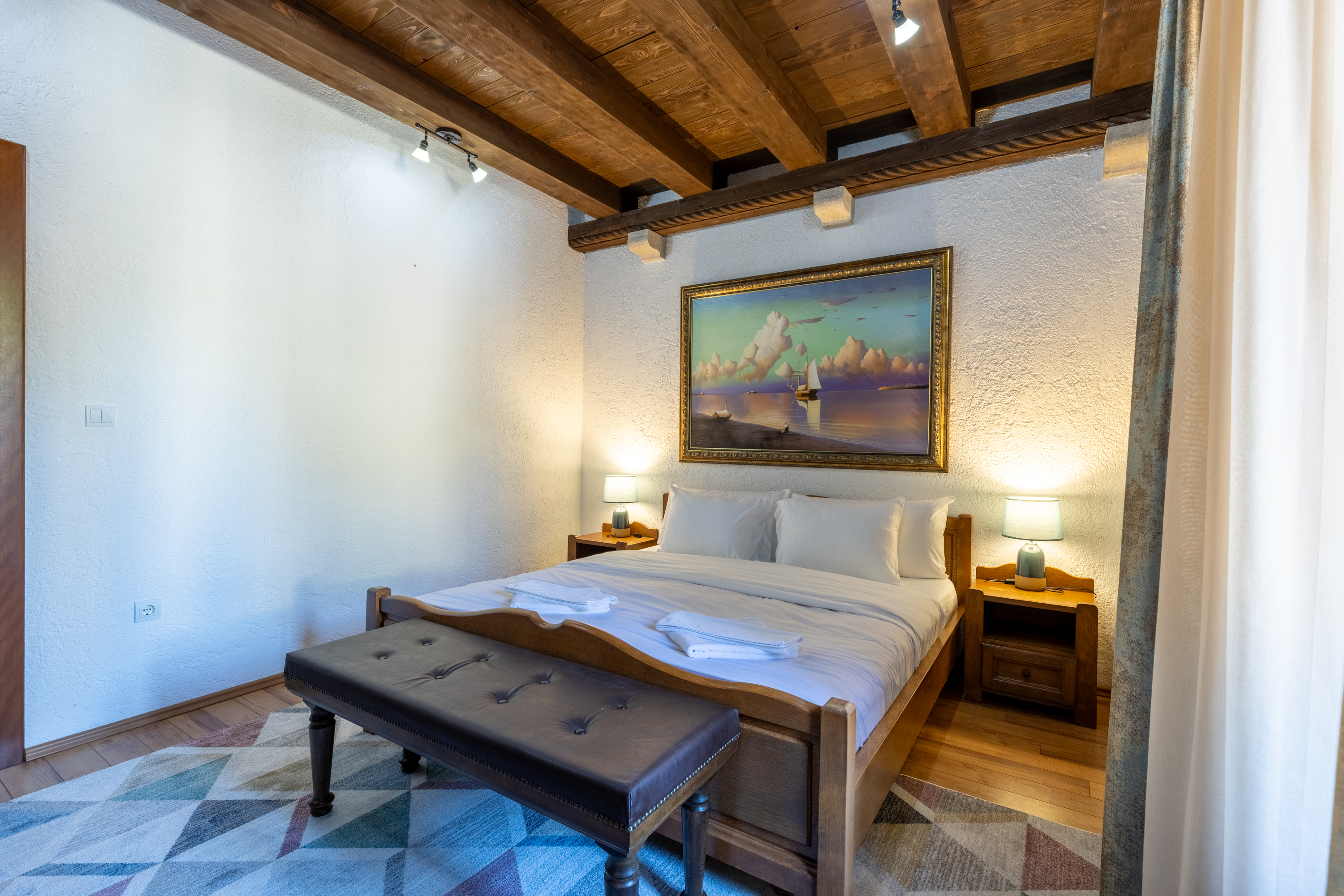 Heritage interior — photo 3